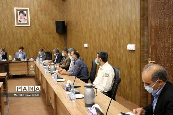 نشست هم‌اندیشی معاونان پرورشی قطب شهید شوشتری