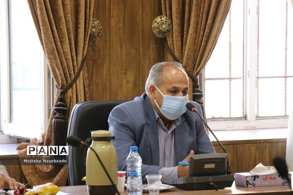 نشست هم‌اندیشی معاونان پرورشی قطب شهید شوشتری