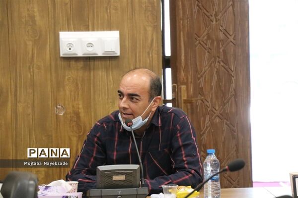 نشست هم‌اندیشی معاونان پرورشی قطب شهید شوشتری