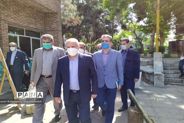 حضور وزیر آموزش و  پرورش و معاون رئیس جمهور در چهارمین کنگره معلمان و بیش از 1100 دانش آموز شهید در منطقه 16 تهران