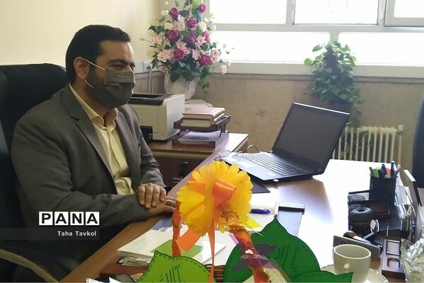 مراسم تقدیر از دانش‌آموزان برتر کتابخوانی در شهرستان پردیس