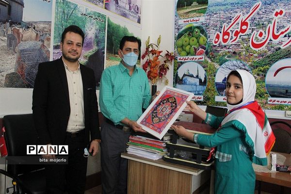 دیدار اعضای انجمن دانش آموزی میراث فرهنگی با رئیس اداره میراث فرهنگی شهرستان گلوگاه