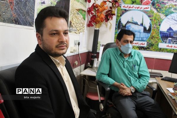 دیدار اعضای انجمن دانش آموزی میراث فرهنگی با رئیس اداره میراث فرهنگی شهرستان گلوگاه