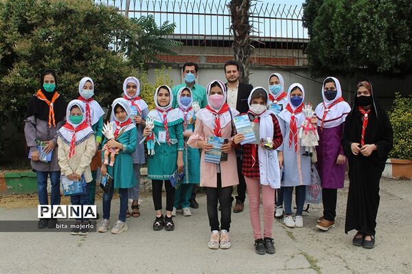 دیدار اعضای انجمن دانش آموزی میراث فرهنگی با رئیس اداره میراث فرهنگی شهرستان گلوگاه
