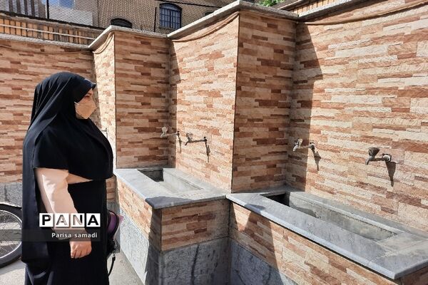 بازدید کارشناس بهداشت منطقه ۱۳ از حوزه‌های امتحانات نهایی