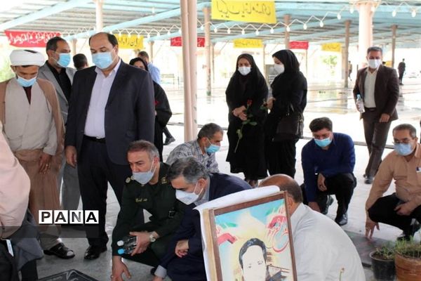 غبارروبی گلزار شهدای امیدیه