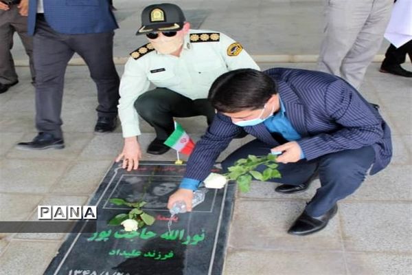 غبارروبی گلزار شهدای امیدیه