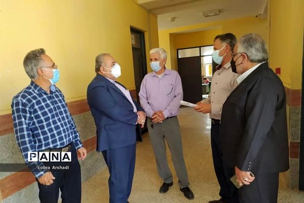 بازدید مدیر آموزش و پرورش شهرستان بوشهر از حوزه امتحانات نهایی