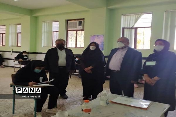 بازدید مدیر آموزش و پرورش شهرستان بوشهر از حوزه امتحانات نهایی