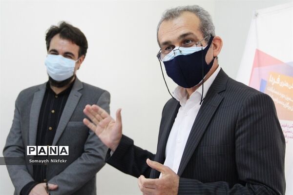 بازدید معاون پرورشی و فرهنگی از دبیرخانه جشنواره فردا