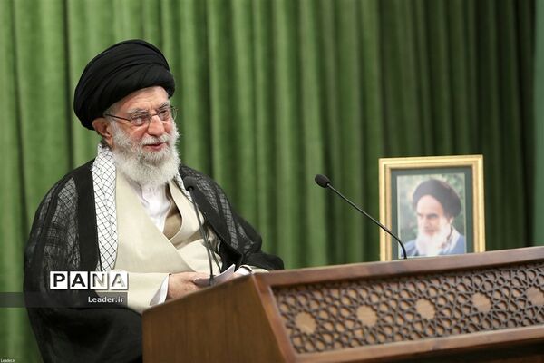ارتباط تصویری نمایندگان مجلس شورای اسلامی با رهبر انقلاب