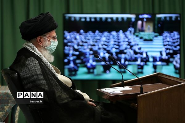 ارتباط تصویری نمایندگان مجلس شورای اسلامی با رهبر انقلاب