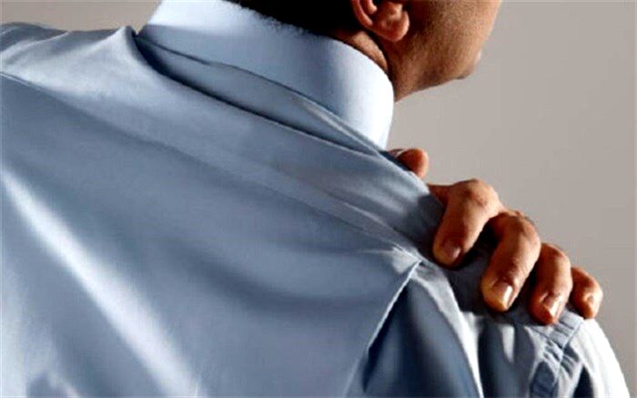 چرا شانه درد می‌گیریم؟