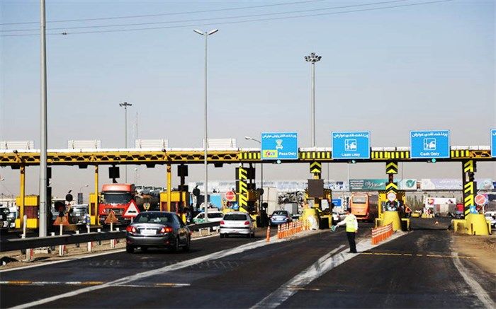 پرداخت عوارض در ۱۱ آزادراه الکترونیکی است