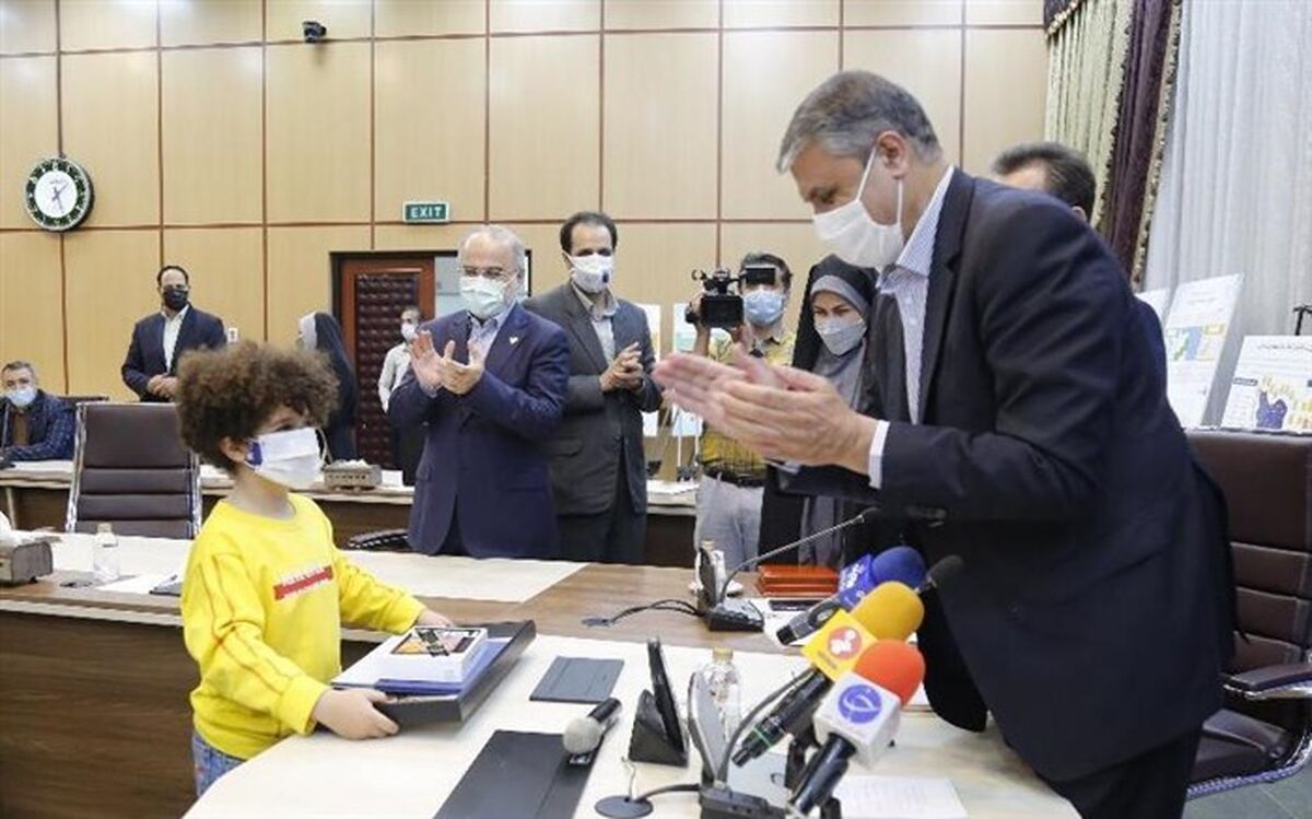 دانش آموز زنجانی حائز رتبه نخست چالش «راینو» شد