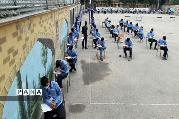 برگزاری امتحانات نهایی حضوری پایه نهم دبیرستان شهید دکتر چمران