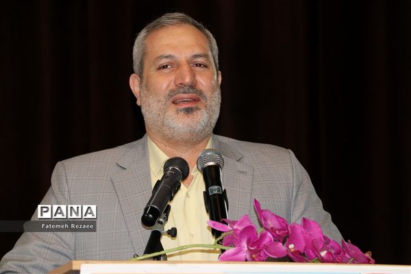 برگزاری نشست قطبی تبیین و بازمهندسی تشکیلات پیشتازان در زنجان