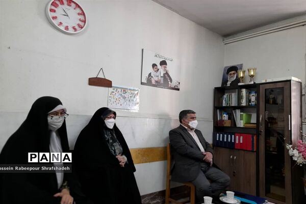 بازدید مدیرکل امور شاهد و ایثارگران وزارت آموزش و پرورش از حوزه امتحانات نهایی منطقه 16 تهران