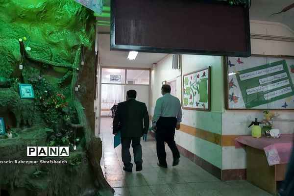 بازدید مدیرکل امور شاهد و ایثارگران وزارت آموزش و پرورش از حوزه امتحانات نهایی منطقه 16 تهران