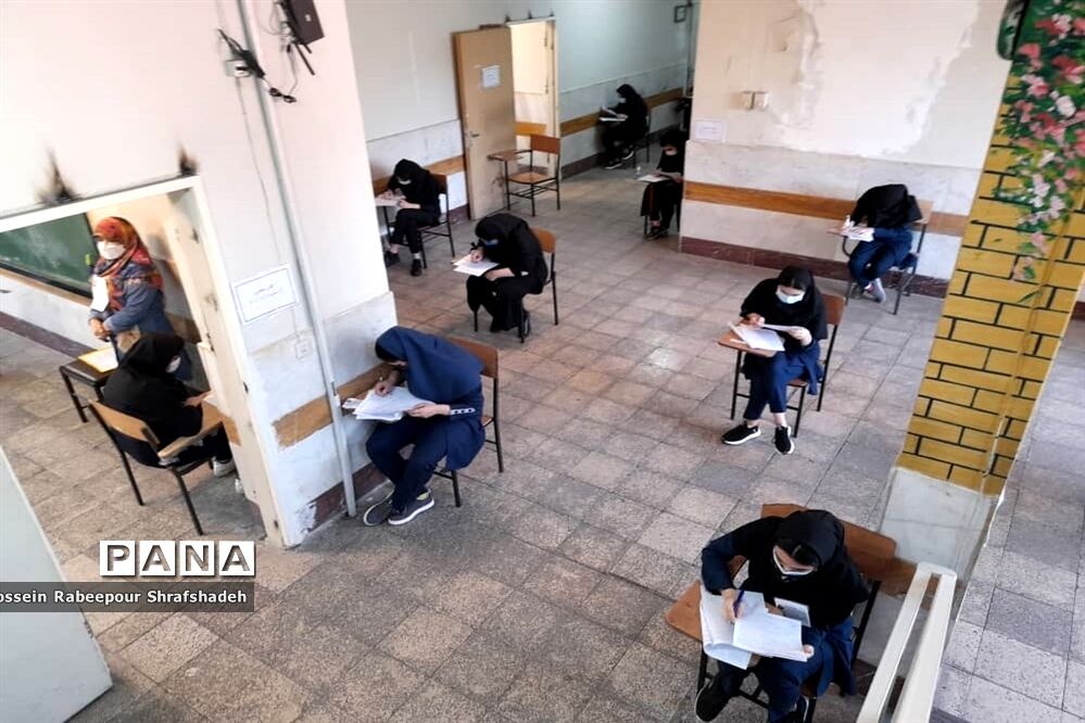 بازدید مدیرکل امور شاهد و ایثارگران وزارت آموزش و پرورش از حوزه امتحانات نهایی منطقه 16 تهران