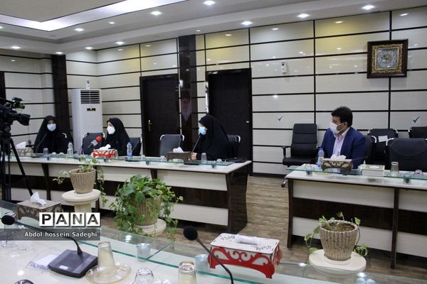 میز گرد رای اولی‌های استان بوشهر