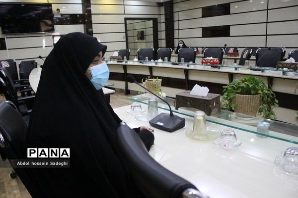 میز گرد رای اولی‌های استان بوشهر