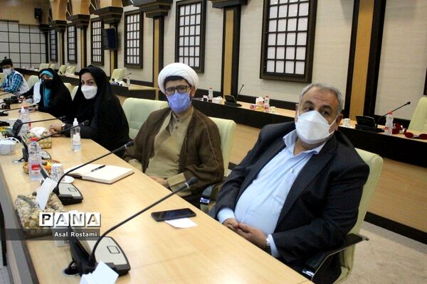 دیدار وزیر آموزش و پرورش با نمایندگان تشکل‌های دانش‌آموزی استان بوشهر