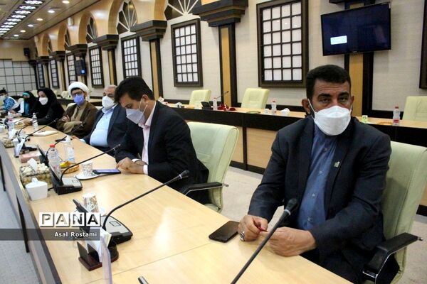 دیدار وزیر آموزش و پرورش با نمایندگان تشکل‌های دانش‌آموزی استان بوشهر