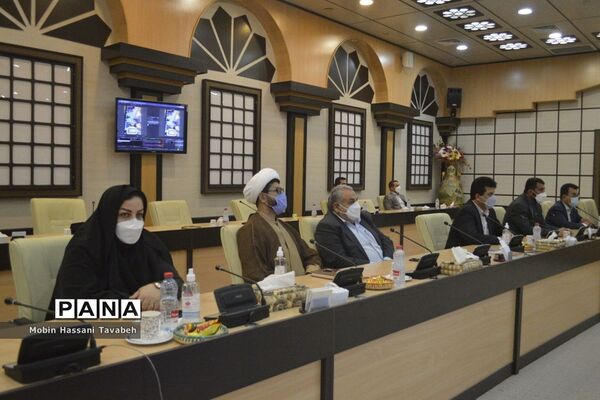 دیدار وزیر آموزش و پرورش با نمایندگان تشکل‌های دانش‌آموزی استان بوشهر