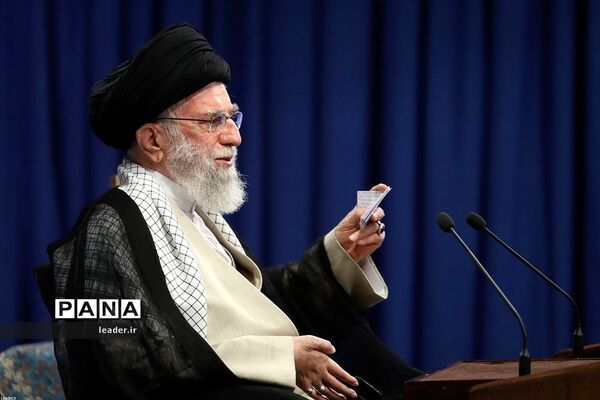 سخنرانی تلویزیونی رهبر معظم انقلاب به مناسبت سالگرد ارتحال امام خمینی(ره)