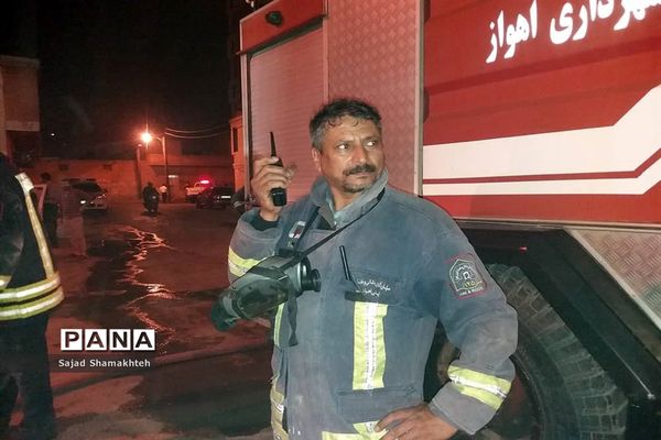آتش سوزی محل احتکار الکل و کالای پزشکی در اهواز