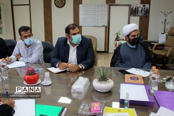 جلسه قطبی مسئولان دبیرخانه طرح دانش‌آموز تراز انقلاب اسلامی  استان بوشهر