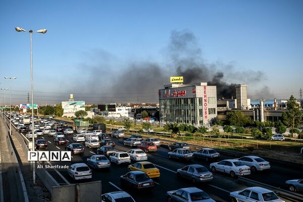 آتش سوزی در کارخانه  بهنوش