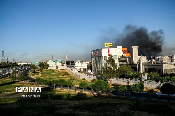آتش سوزی در کارخانه  بهنوش