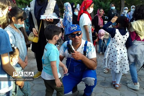 اجرای جنگ تفریحی «مسابقه‌ محله» در خاورشهر