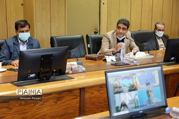 نشست هیات امنای سازمان دانش‌آموزی