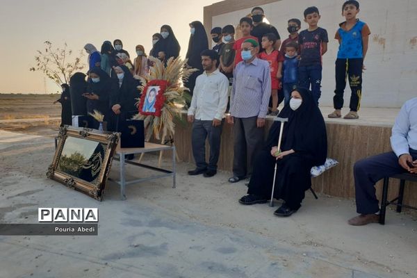 کاشت درخت به مناسبت روز دختر بیاد فاطمه خضری مقدم در روستای احمد آباد