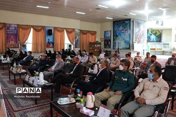 نشست قطبی تبیین بازمهندسی تشکیلات پیشتازان سازمان دانش‌آموزی  در مشهد