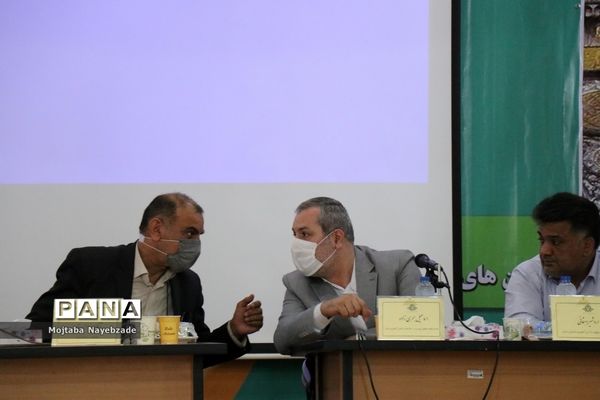 نشست قطبی تبیین بازمهندسی تشکیلات پیشتازان سازمان دانش‌آموزی  در مشهد