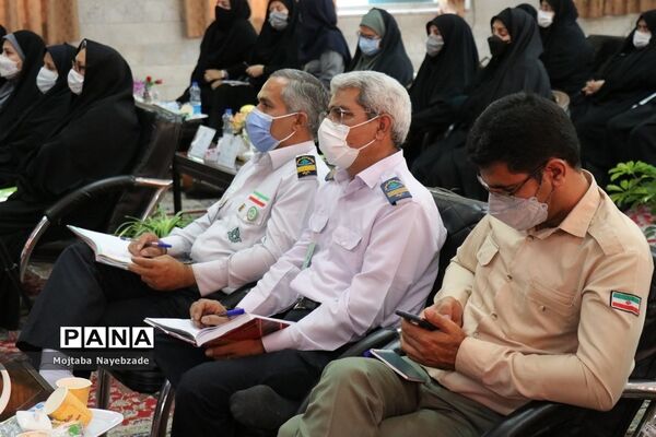 نشست قطبی تبیین بازمهندسی تشکیلات پیشتازان سازمان دانش‌آموزی  در مشهد