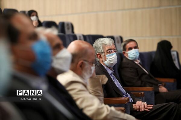 نشست خبری رئیس شورای ائتلاف نیروهای انقلاب