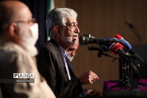 نشست خبری رئیس شورای ائتلاف نیروهای انقلاب