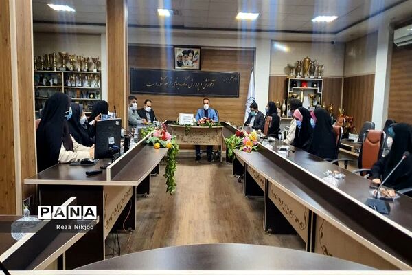 مراسم تقدیر از برگزیدگان مسابقه نقاشی هفته محیط زیست در بهارستان یک