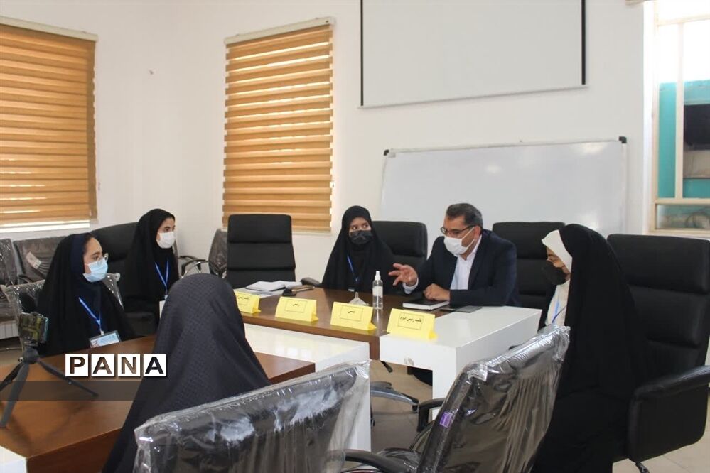 سومین نشست مجلس دانش‌آموزی دختران ناحیه دو