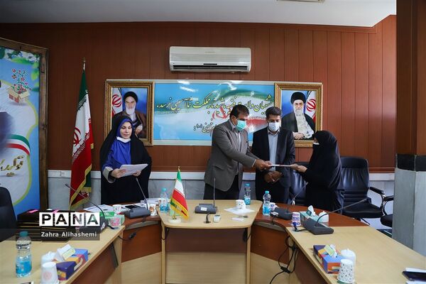 نشست مشاوران امور بانوان مناطق با مدیر کل آموزش و پرورش شهر تهران