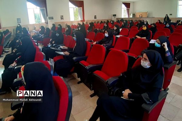 همایش جشن تکلیف سیاسی دختران رای اولی در پردیس