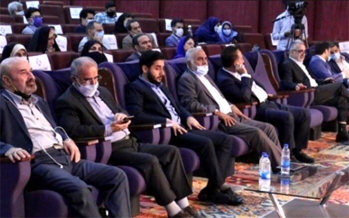 ارایه بسته تسهیل قوانین در جهت جذب سرمایه‌های انسانی و مالی ایرانیان خارج از کشور