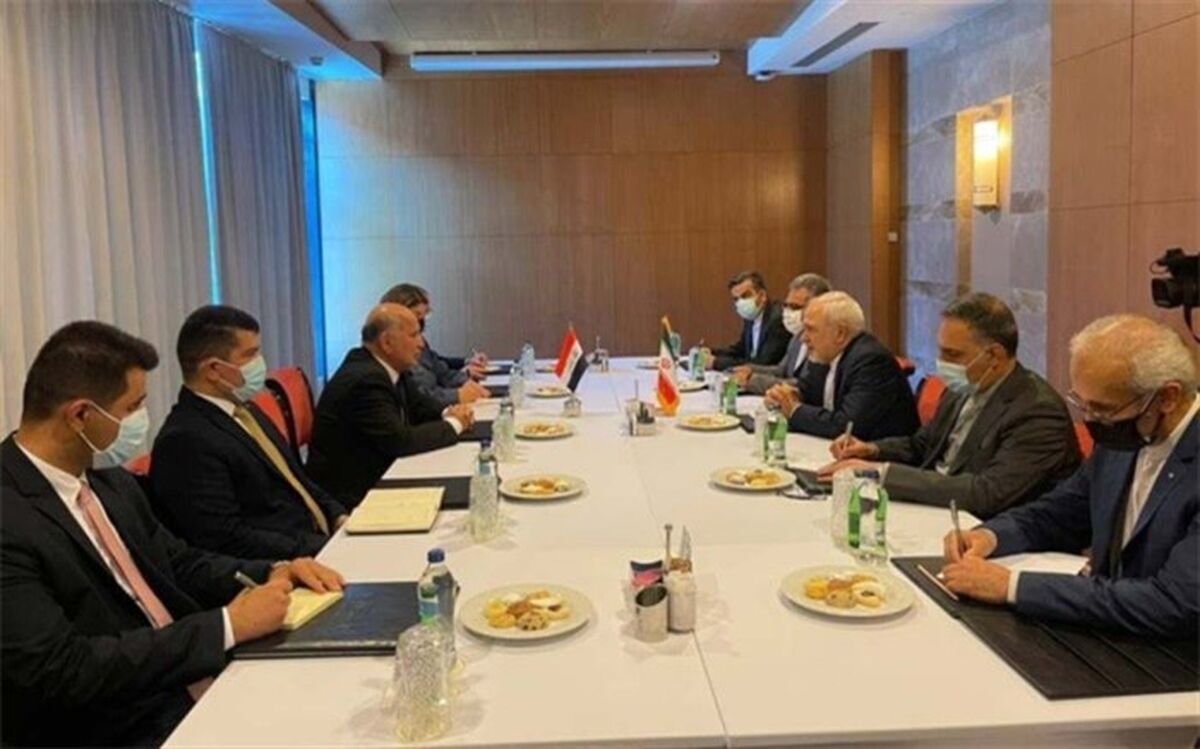ظریف بر آمادگی ایران جهت توسعه همکاری‌های اقتصادی با عراق تاکید کرد