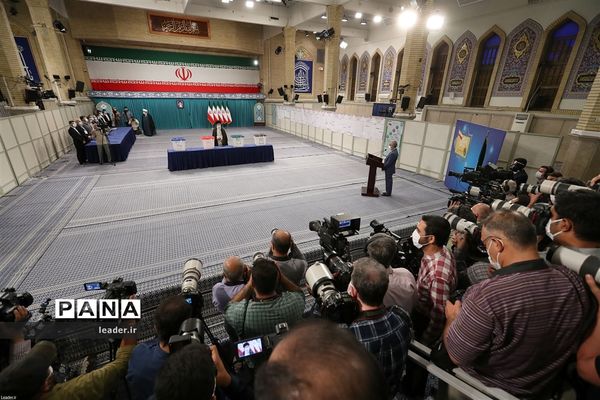 حضور رهبر معظم انقلاب  در سیزدهمین دوره انتخابات ریاست جمهوری