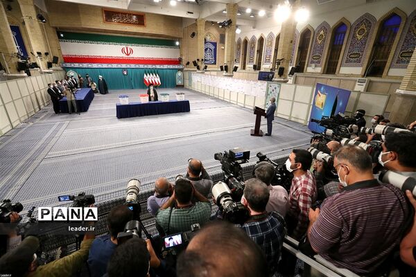 حضور رهبر معظم انقلاب  در سیزدهمین دوره انتخابات ریاست جمهوری